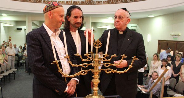Em Buenos Aires, jornalista descreve Bergoglio