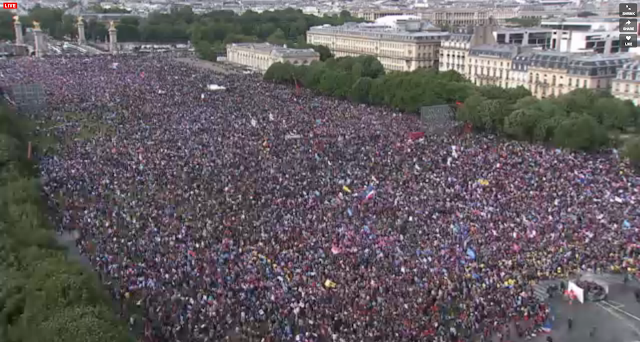 ESTARÁ COMEÇANDO A CONTRA-REVOLUÇÃO FRANCESA?
