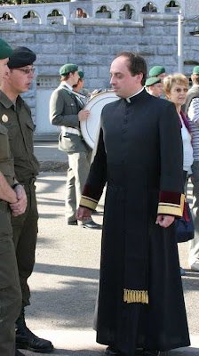 Capelão militar em Lourdes Capelão militar em Lourdes