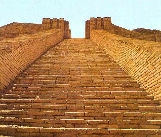 Uso dos tijolos no templo de Ur Uso dos tijolos no templo de Ur