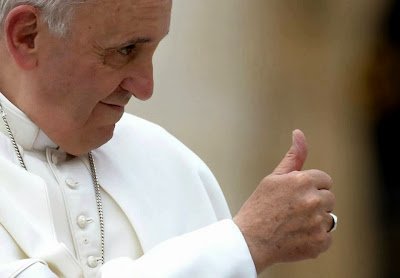 Liberdade do Papa em relação ao dogma alimenta questionamentos