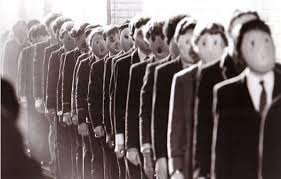 Zygmunt Bauman – ‘Vivemos Tempos Líquidos. NADA É FEITO PARA DURAR’